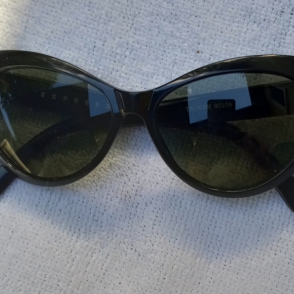 Vintage 90's Cat Eye Alfred Sung Sunglasses 👓 - Picture 3 of 8